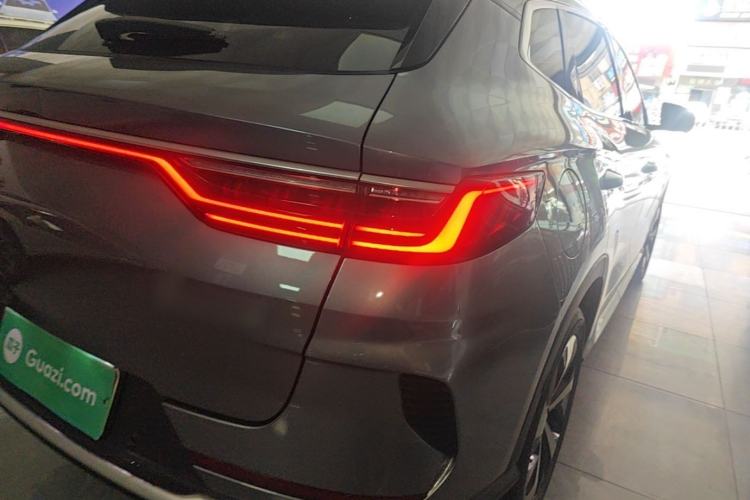 Used BYD Song PLUS New Energy 2021 DM-i 110KM Flagship Model Exterior 3