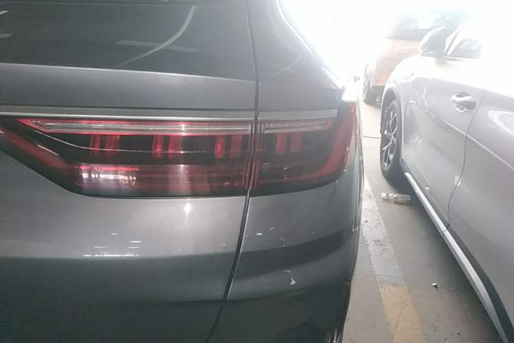 Used BYD Song PLUS New Energy 2021 EV Flagship Model Exterior 3