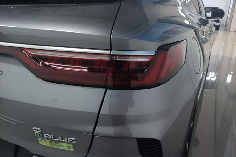Used BYD Song PLUS New Energy 2021 DM-i 51KM Prestige Model Exterior 3