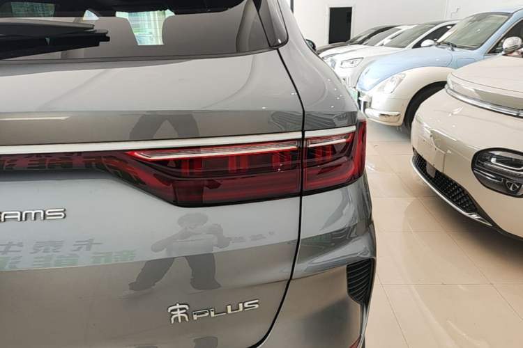 Used BYD Song PLUS New Energy 2021 DM-i 110KM Flagship PLUS Exterior 3