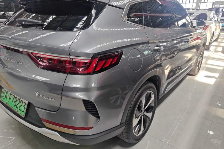 Used BYD Song PLUS New Energy 2021 DM-i 110KM Flagship Model Exterior 3