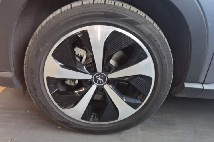 Used BYD Song PLUS New Energy 2021 DM-i 110KM Flagship Model Exterior 4
