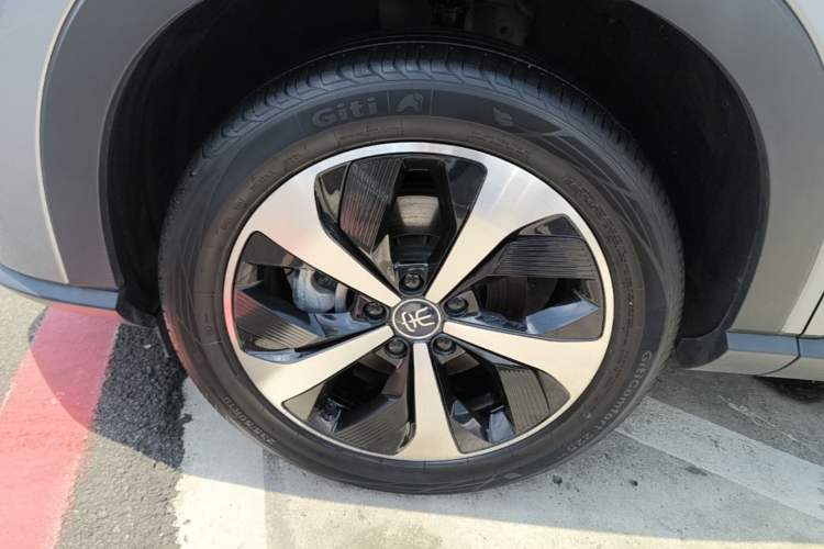 Used BYD Song PLUS New Energy 2021 EV Deluxe Model Exterior 4