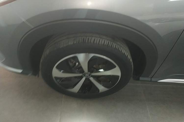 Used BYD Song PLUS New Energy 2021 DM-i 110KM Flagship Model Exterior 4