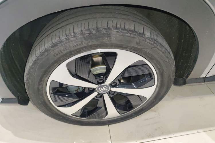 Used BYD Song PLUS New Energy 2021 DM-i 110KM Flagship PLUS 5G Edition Exterior 4