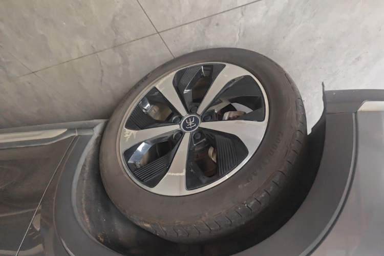 Used BYD Song PLUS New Energy 2021 DM-i 110KM Flagship Model Exterior 4