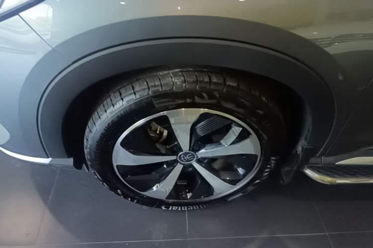 Used BYD Song PLUS New Energy 2021 DM-i 110KM Flagship PLUS 5G Edition Exterior 4