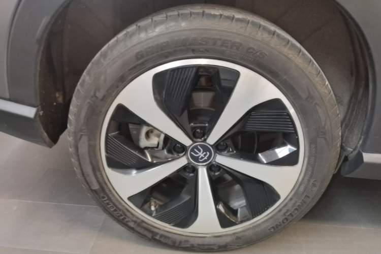 Used BYD Song PLUS New Energy 2021 DM-i 110KM Flagship Model Exterior 5