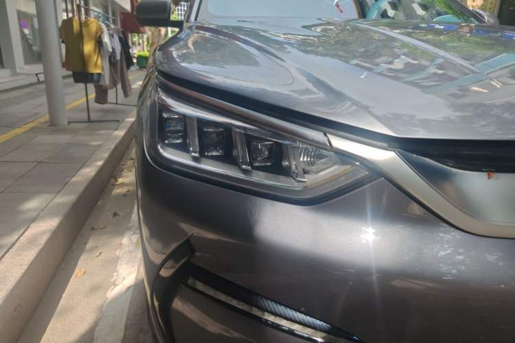 Used BYD Song PLUS New Energy 2021 EV Flagship Model Exterior 6