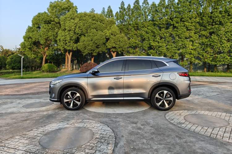 Used BYD Song PLUS New Energy 2021 DM-i 51KM Prestige Model Exterior 7
