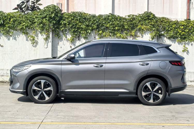 Used BYD Song PLUS New Energy 2021 DM-i 110KM Flagship Model Exterior 8