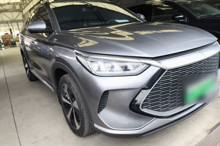 Used BYD Song PLUS New Energy 2021 DM-i 51KM Prestige Model Front Right 45 Deg