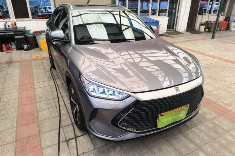 Used BYD Song PLUS New Energy 2021 DM-i 51KM Prestige Model Front Right 45 Deg