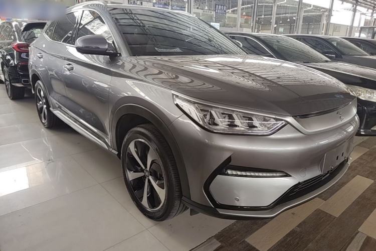 Used BYD Song PLUS New Energy 2021 EV Flagship Model Front Right 45 Deg