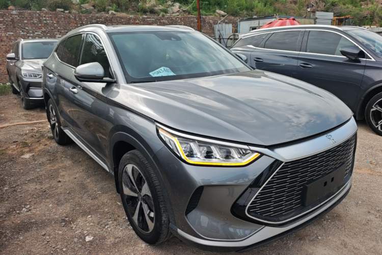 Used BYD Song PLUS New Energy 2021 DM-i 110KM Flagship Model Front Right 45 Deg