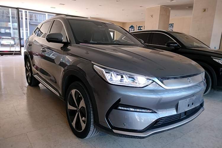 Used BYD Song PLUS New Energy 2021 EV Flagship Model Front Right 45 Deg