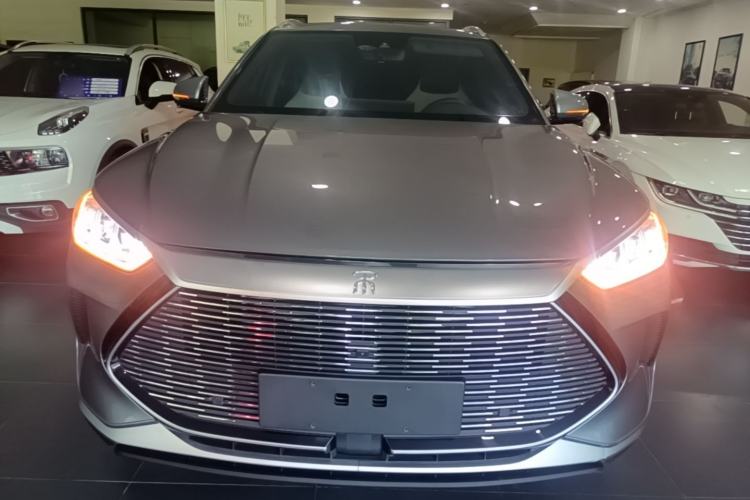 Used BYD Song PLUS New Energy 2021 DM-i 110KM Flagship PLUS 5G Edition Front