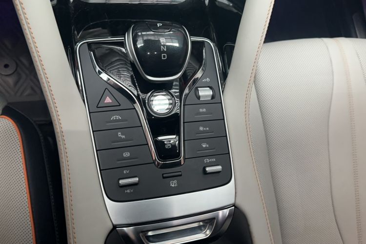 Used BYD Song PLUS New Energy 2021 DM-i 110KM Flagship PLUS Gear Lever