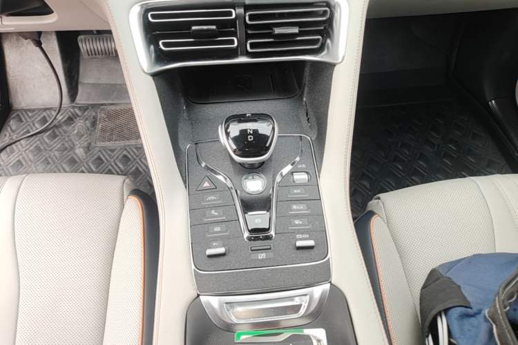 Used BYD Song PLUS New Energy 2021 DM-i 110KM Flagship PLUS Gear Lever