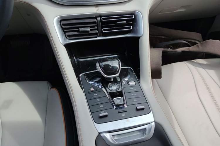 Used BYD Song PLUS New Energy 2021 EV Deluxe Model Gear Lever