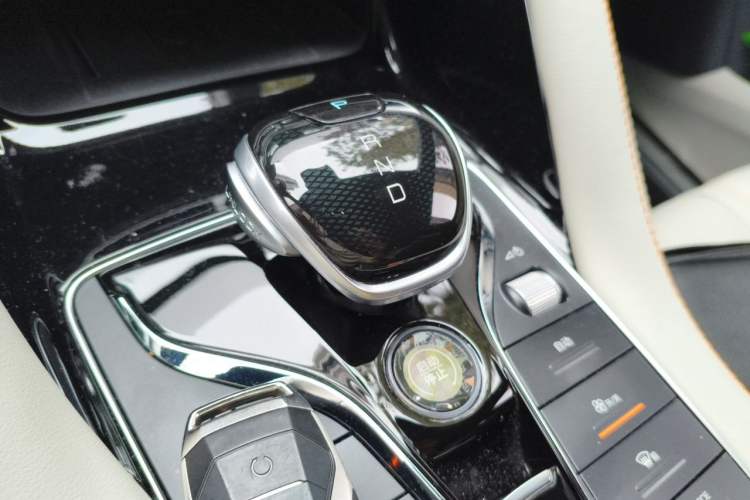 Used BYD Song PLUS New Energy 2021 DM-i 110KM Flagship PLUS 5G Edition Gear Lever
