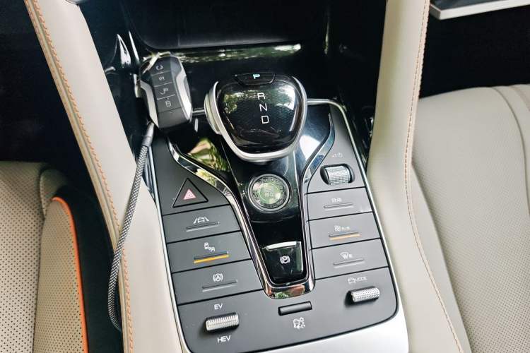 Used BYD Song PLUS New Energy 2021 DM-i 51KM Prestige Model Gear Lever