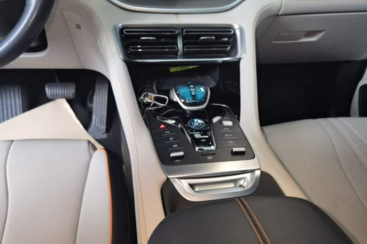 Used BYD Song PLUS New Energy 2021 DM-i 110KM Flagship Model Gear Lever