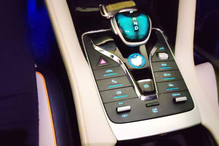 Used BYD Song PLUS New Energy 2021 DM-i 110KM Flagship PLUS Gear Lever