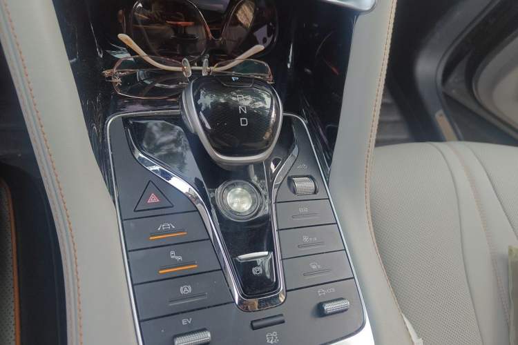 Used BYD Song PLUS New Energy 2021 DM-i 110KM Flagship PLUS Gear Lever