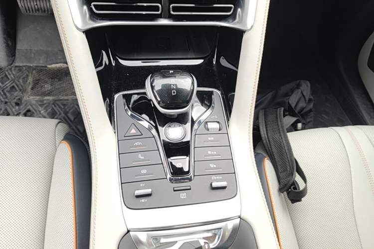 Used BYD Song PLUS New Energy 2021 DM-i 51KM Prestige Model Gear Lever