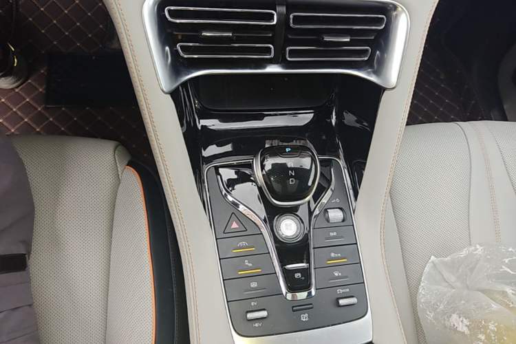 Used BYD Song PLUS New Energy 2021 DM-i 110KM Flagship PLUS Gear Lever