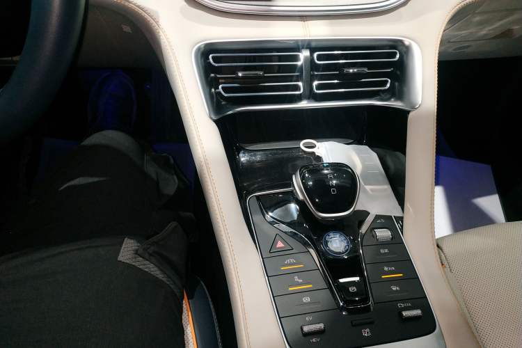 Used BYD Song PLUS New Energy 2021 DM-i 110KM Flagship PLUS Gear Lever