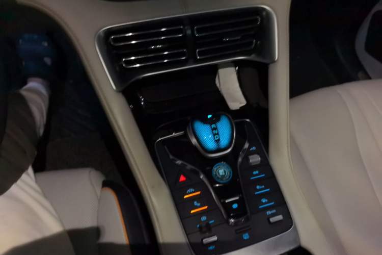 Used BYD Song PLUS New Energy 2021 DM-i 110KM Flagship PLUS Gear Lever