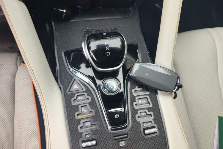 Used BYD Song PLUS New Energy 2021 DM-i 110KM Flagship PLUS Gear Lever