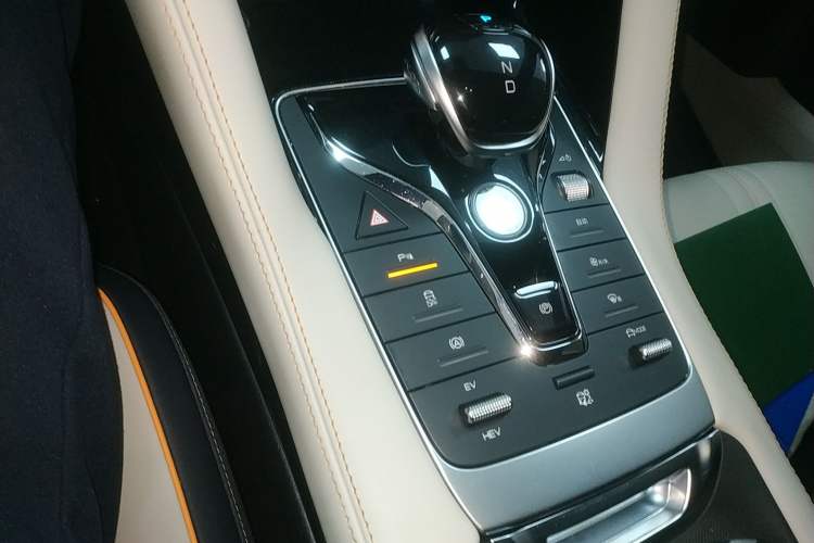 Used BYD Song PLUS New Energy 2021 DM-i 110KM Flagship Model Gear Lever