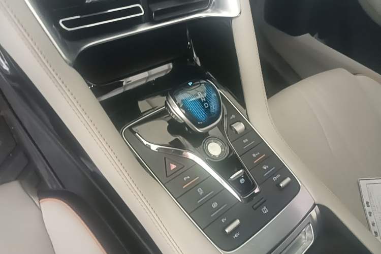 Used BYD Song PLUS New Energy 2021 DM-i 110KM Flagship Model Gear Lever