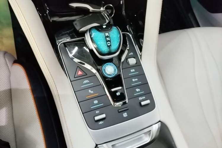 Used BYD Song PLUS New Energy 2021 DM-i 110KM Flagship PLUS Gear Lever