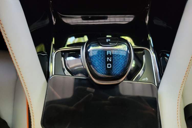 Used BYD Song PLUS New Energy 2021 DM-i 110KM Flagship Model Gear Lever