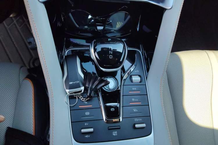 Used BYD Song PLUS New Energy 2021 DM-i 110KM Flagship PLUS Gear Lever