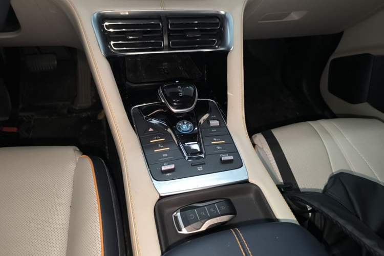 Used BYD Song PLUS New Energy 2021 DM-i 110KM Flagship PLUS Gear Lever