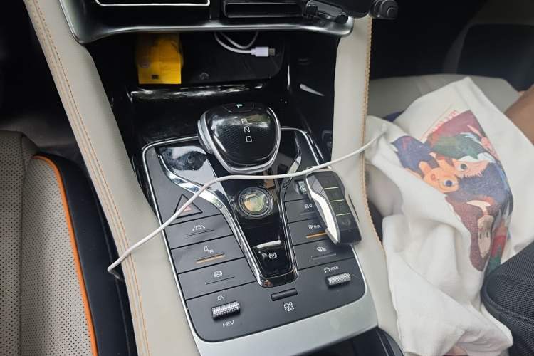 Used BYD Song PLUS New Energy 2021 DM-i 110KM Flagship PLUS Gear Lever