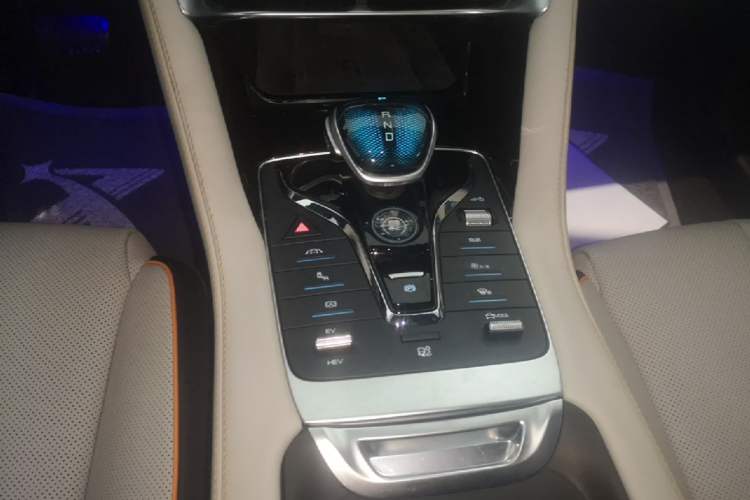 Used BYD Song PLUS New Energy 2021 DM-i 51KM Prestige Model Gear Lever