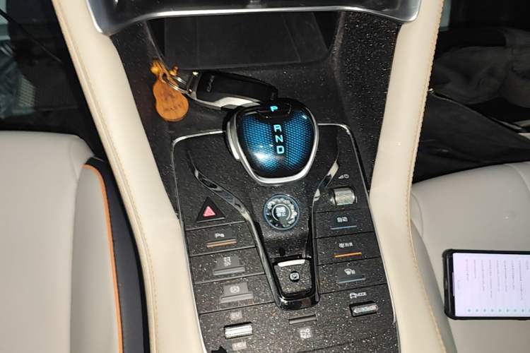 Used BYD Song PLUS New Energy 2021 DM-i 110KM Flagship Model Gear Lever