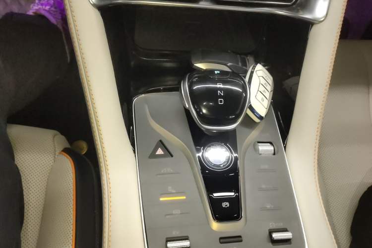 Used BYD Song PLUS New Energy 2021 DM-i 110KM Flagship PLUS Gear Lever