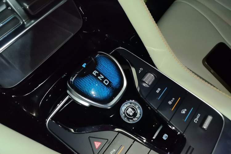 Used BYD Song PLUS New Energy 2021 DM-i 110KM Flagship Model Gear Lever