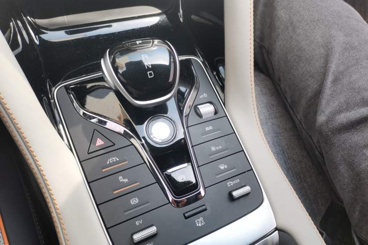 Used BYD Song PLUS New Energy 2021 DM-i 110KM Flagship PLUS Gear Lever