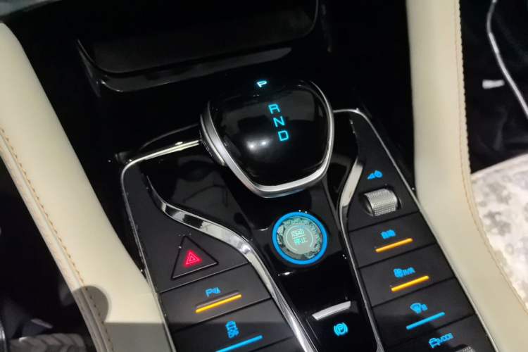 Used BYD Song PLUS New Energy 2021 EV Deluxe Model Gear Lever