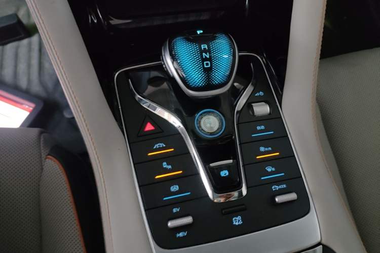 Used BYD Song PLUS New Energy 2021 DM-i 110KM Flagship PLUS Gear Lever