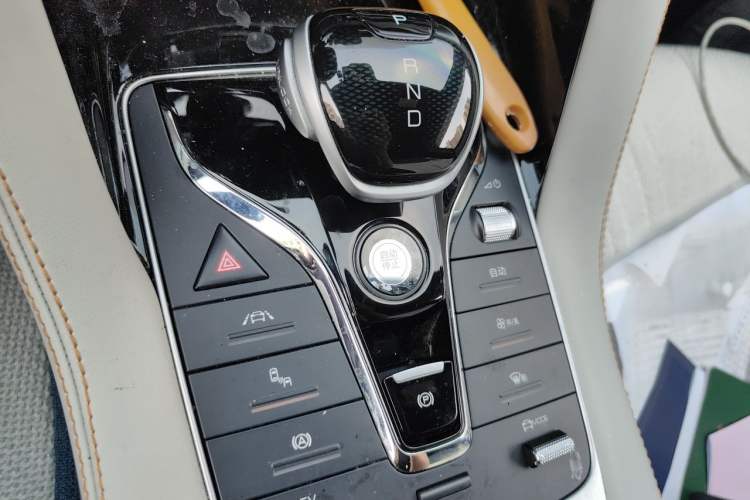 Used BYD Song PLUS New Energy 2021 DM-i 110KM Flagship PLUS Gear Lever