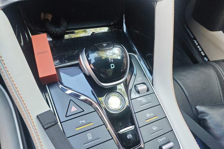 Used BYD Song PLUS New Energy 2021 DM-i 110KM Flagship Model Gear Lever